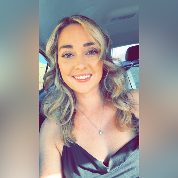 Meet your Posher, Renee - Picture 1 of 1